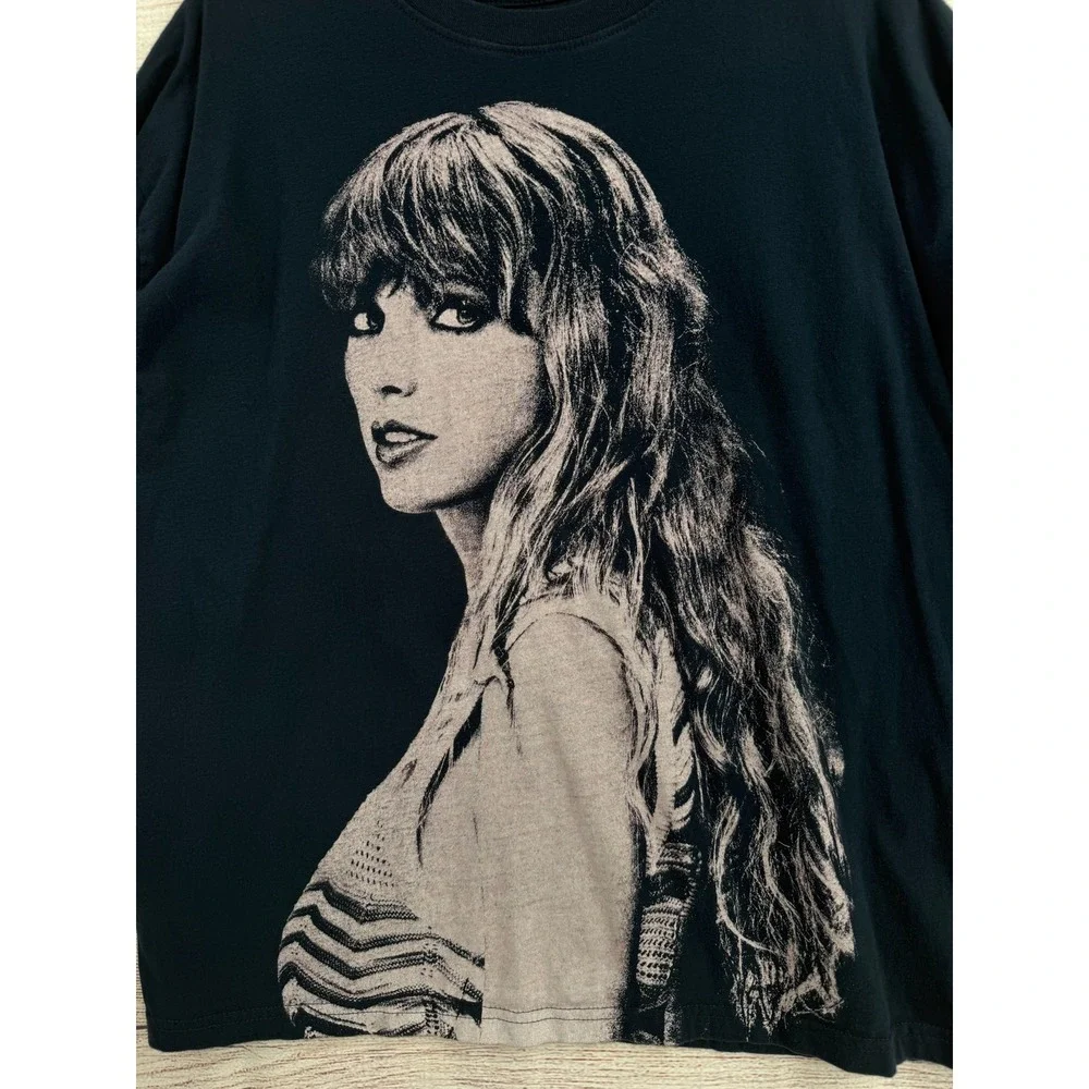 Taylor Swift The Eras Tour Shirt Unisex Large Black Long Sleeve Graphic Tee